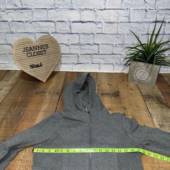 Lululemon Throw Me Over Hoodie
Vintage Sports Grey - Picture 6 of 14